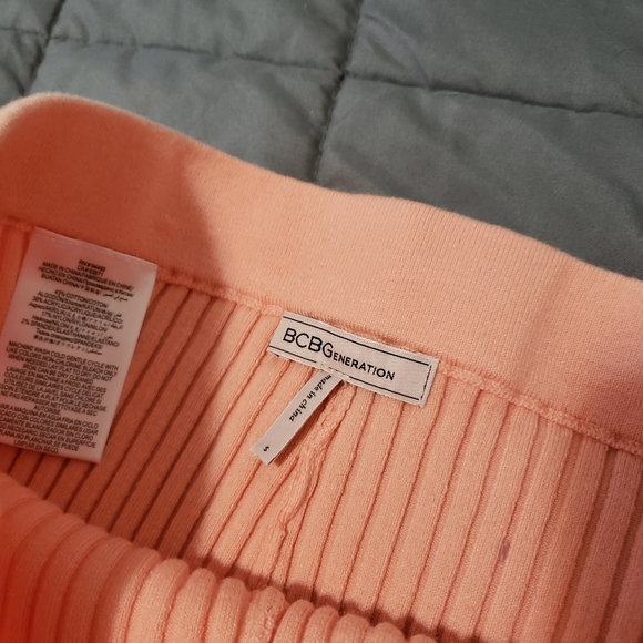 NEW bcbg small pink shorts - Picture 6 of 8